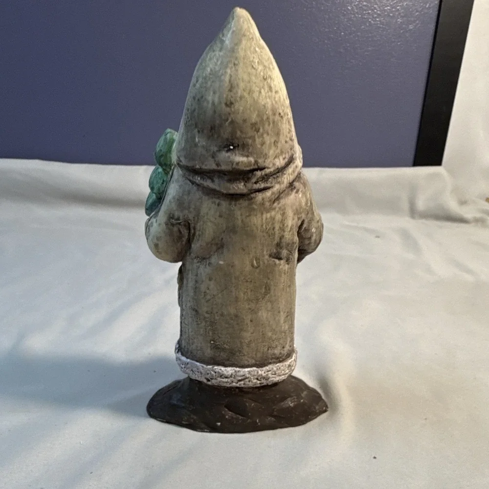 Russ Berrie Legend of Saint Nicholas Santa Figurine Painted Resin 6
